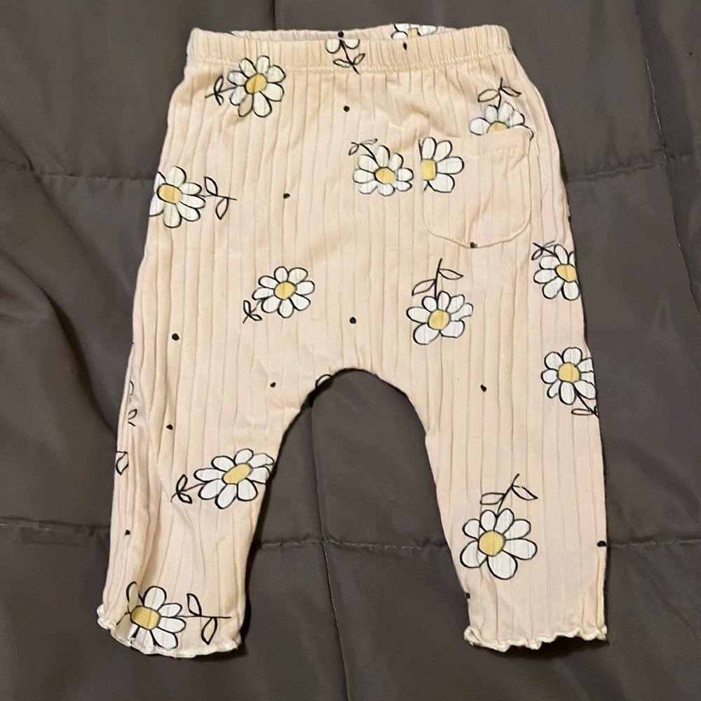 Jessica Simpson newborn baby bottoms